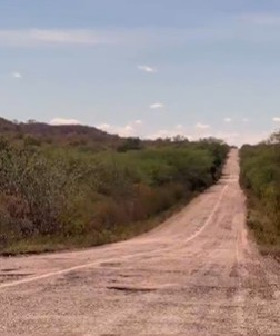 PE-555 entre Parnamirim e Jutaí está em estado crítico e moradores denunciam abandono: “perdemos vidas, não só carros”