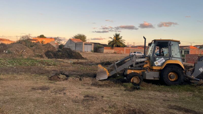 Prefeitura de Ouricuri intensifica ações de limpeza e reestruturação em áreas críticas da cidade
