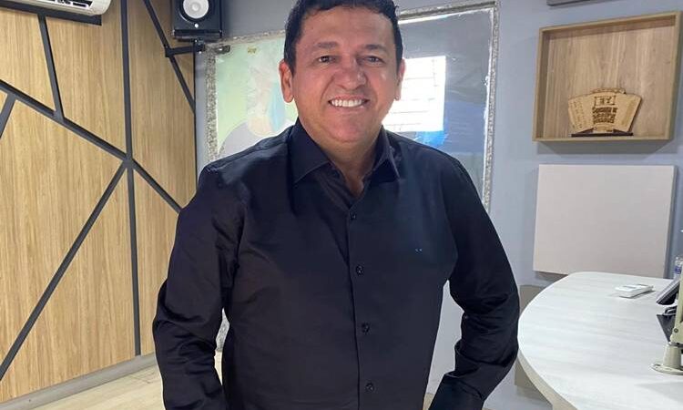 Jornalista Carlos Britto admite pré-candidatura a Alepe ou Câmara Federal