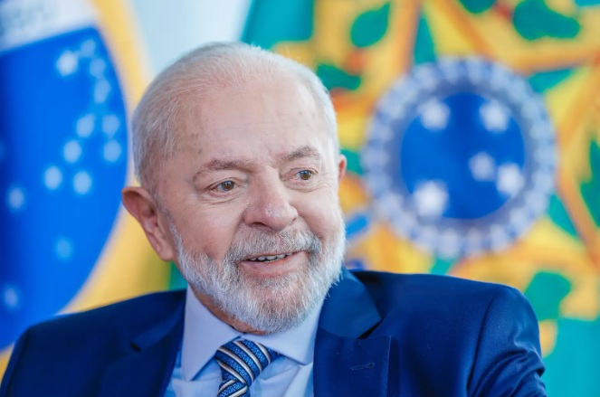 Lula anuncia amanhã R$ 30 bilhões para empresas afetadas por tarifaço 