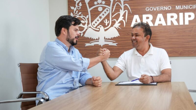 Prefeito Evilásio Mateus anuncia R$ 3 milhões para a saúde de Araripina através de emenda do deputado Fernando Filho