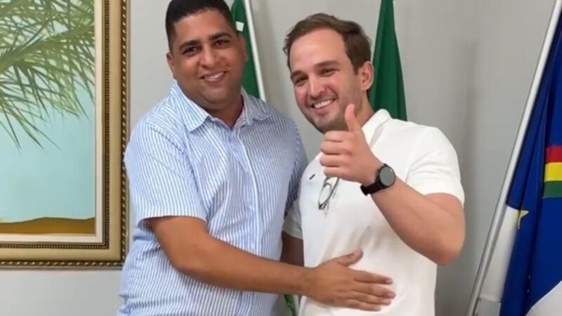 Vereador Hícaro Frazão abandona oposição e integra base de Victor Coelho na Câmara Municipal