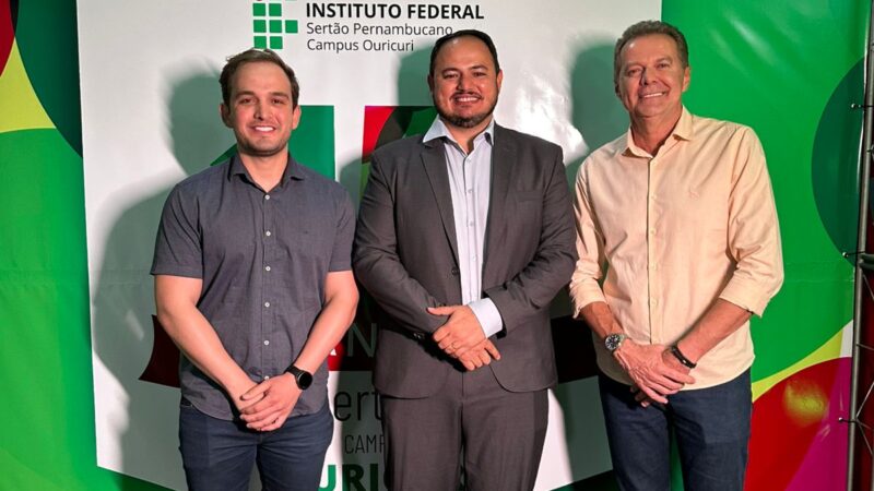 Victor Coelho participa dos 15 anos do IF Sertão Ouricuri e anuncia conquista de R$ 200 mil em emendas, viabilizadas por Augusto Coutinho