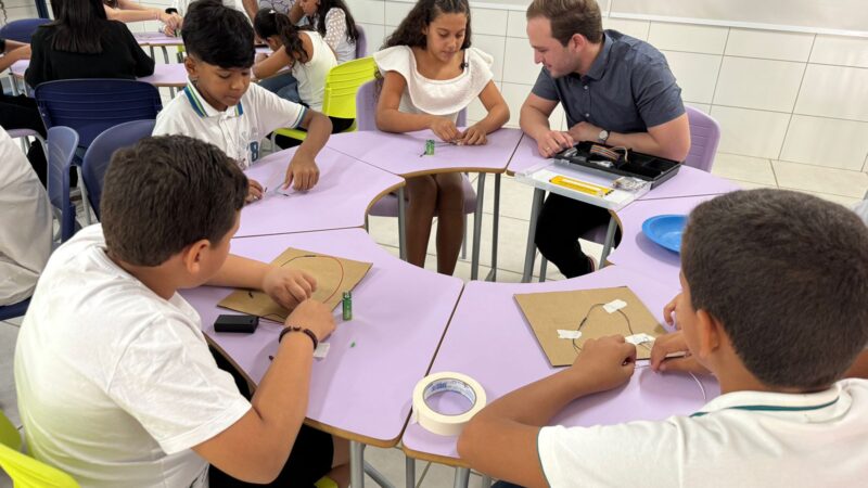Victor Coelho inaugura Sala Maker para incentivar inovação e tecnologia na educação de Ouricuri
