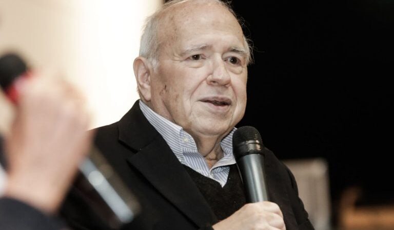 Escritor Luis Fernando Verissimo morre aos 88 anos