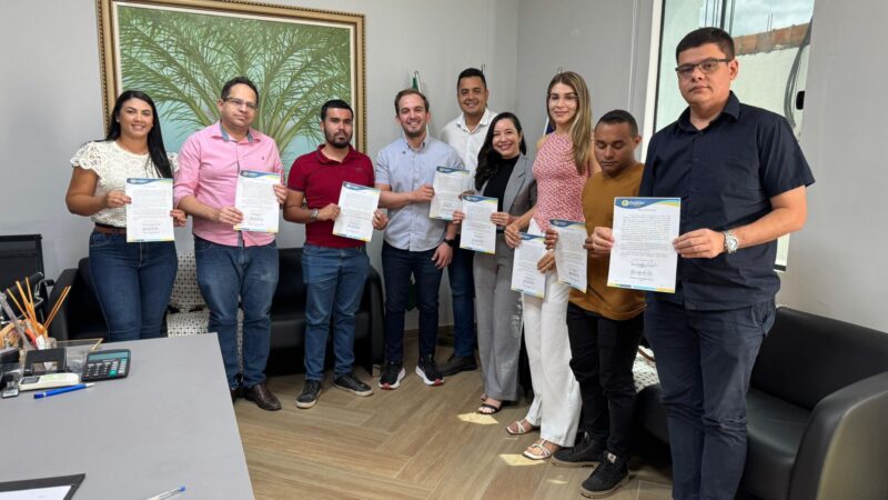Prefeito dá posse a concursados e reforça saúde pública em Ouricuri