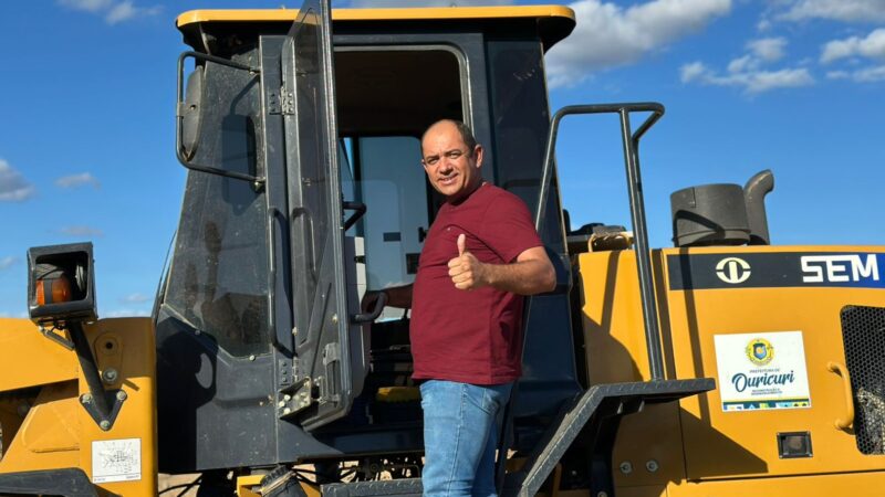 Presidente da Câmara fiscaliza obras de recuperação das estradas de Ouricuri