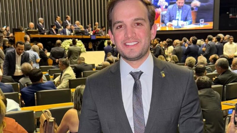Prefeito Victor Coelho participa em Brasília de mobilização sobre PEC 66/2023 visando fortalecer a gestão financeira de Ouricuri