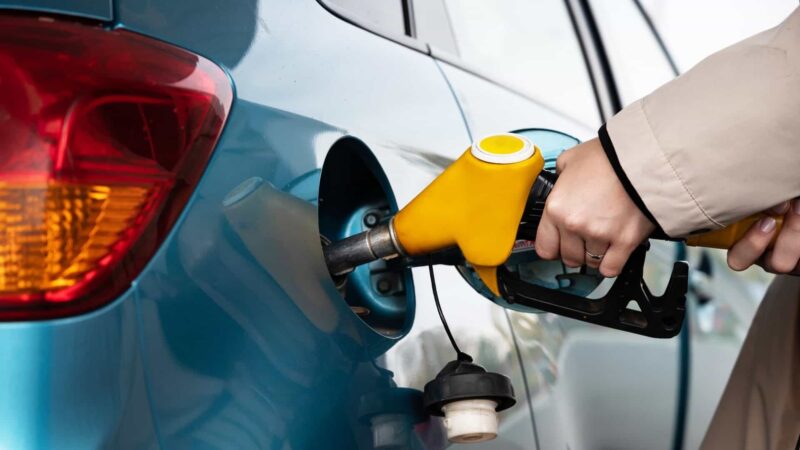 Petrobras anuncia redução do preço da gasolina