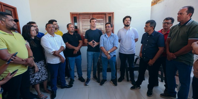Miguel Coelho reforça giro pelo Sertão do Araripe e recebe novos apoios em Exu e Santa Cruz