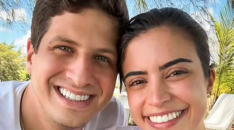 Juntos há seis anos, Tabata Amaral e João Campos anunciam noivado