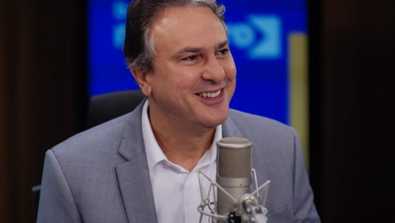 Em rede nacional, ministro Camilo Santana orienta estudantes para o Enem 2025