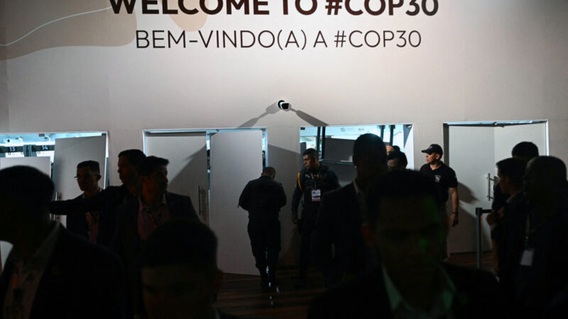 Na COP30, a ONU lança plano que pretende reduzir emissões poluentes em mais de 60%