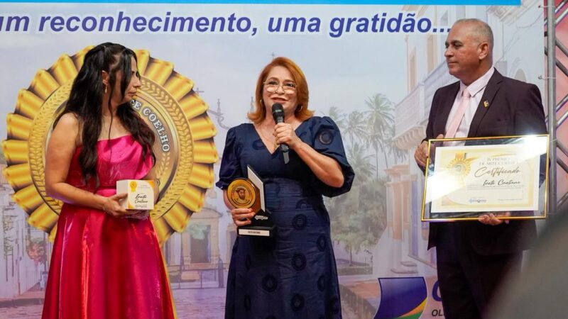 Professora Ivete Caetano é homenageada com o Prêmio Duarte Coelho