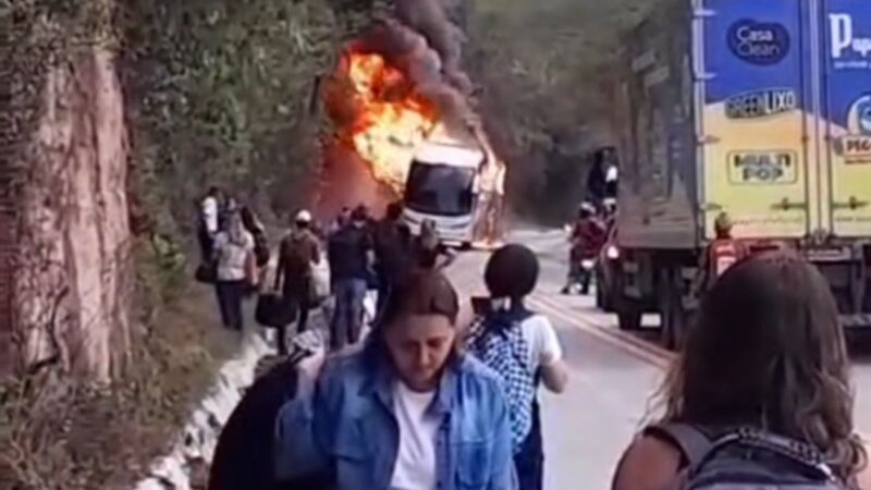 Viação Pernambucana se pronuncia sobre incêndio em ônibus