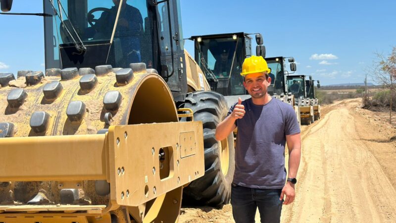 Programa de recuperação de estradas é retomado e ganha ritmo no início do ano em Ouricuri