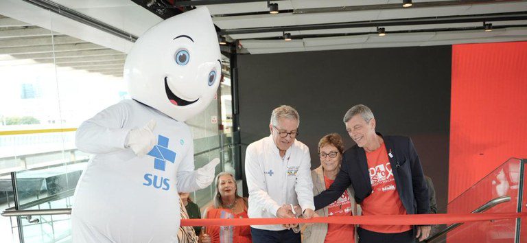 Brasil elimina transmissão da mãe para o bebê do HIV e alcança menor taxa de mortalidade em anos