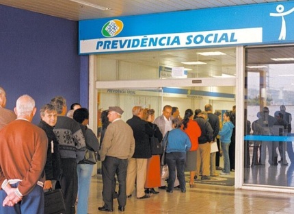 Teto de pensionista e aposentado do INSS sobe para R$ 8.475,55 em 2026