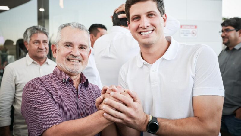 Mais uma perda na base de Raquel Lyra: Prefeito da Pedra anuncia apoio ao projeto político de João Campos