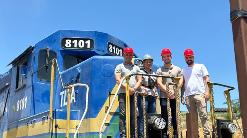 Marco Histórico: Victor Coelho celebra primeira operação de transporte de calcário pela Transnordestina em Ouricuri