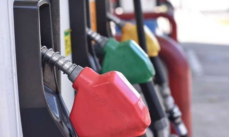 Preços do diesel e da gasolina sobem pela 4ª semana seguida nos postos, diz ANP; veja os valores