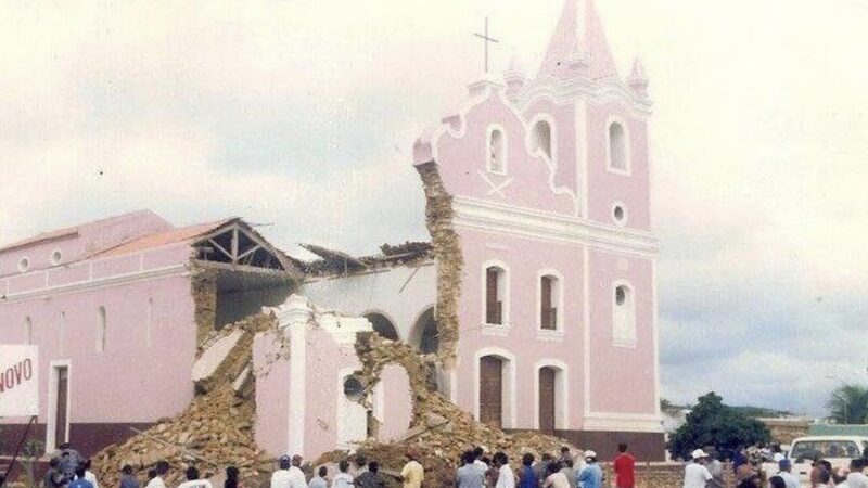 Queda de torre da Igreja Matriz segue marcada na memória de Ouricuri após 29 anos