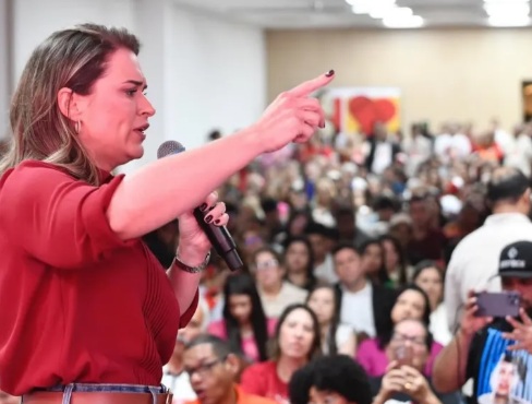 Com presença de Lupi, Marília Arraes assina filiação ao PDT no dia 12, em Recife