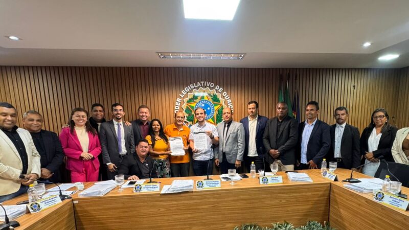 Victor Coelho sanciona reajuste dos servidores após aprovação unânime na Câmara de Ouricuri