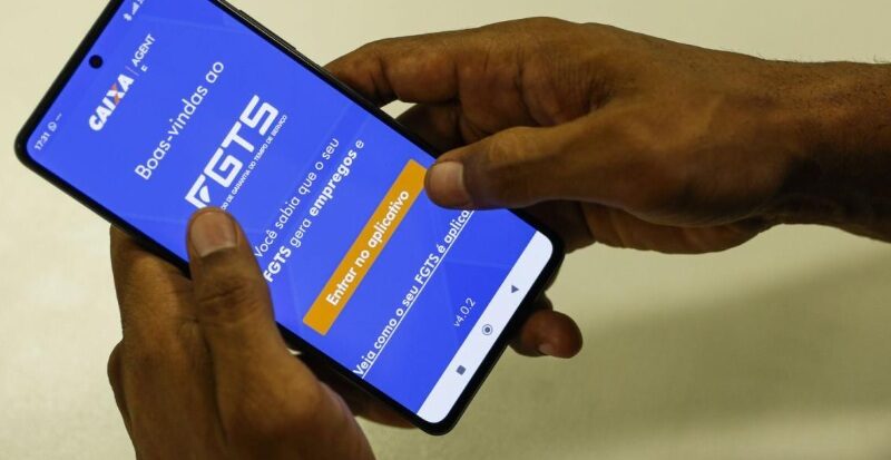 Governo quer liberar R$ 7 bilhões do FGTS de 10 milhões de trabalhadores, diz ministro