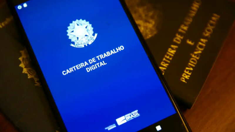 Pernambuco cria 3,2 mil empregos com carteira assinada em março