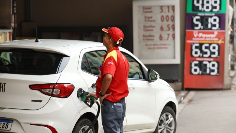 Governo quer converter receitas extras com petróleo em desonerações