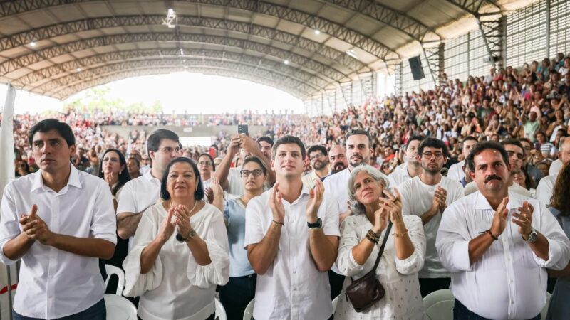 João Campos vai à Festa da Divina Misericórdia e reforça presença no Sertão do Moxotó