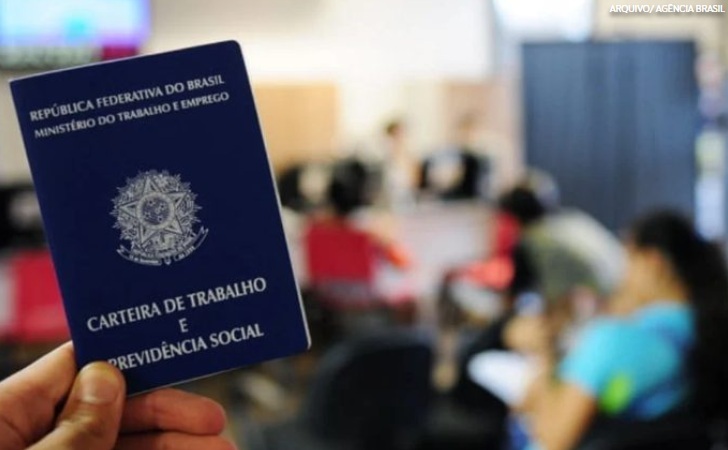 Brasil gera 228 mil empregos formais em março e supera 613 mil novas vagas no trimestre