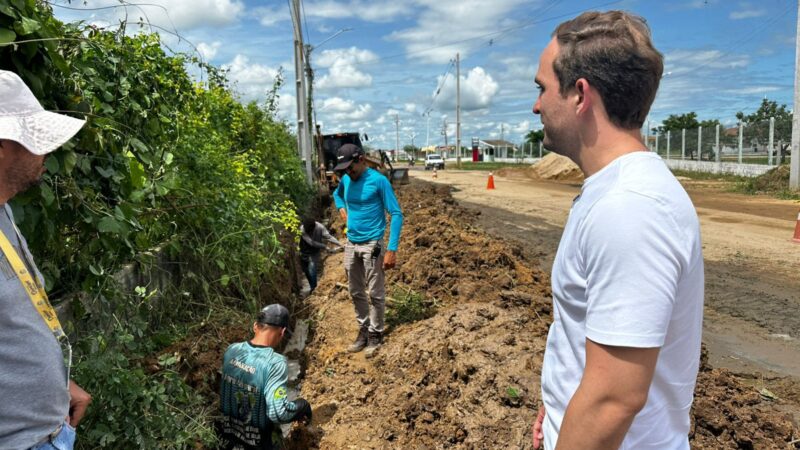 Saneamento marca início de obra na Avenida do Tamboril, em Ouricuri