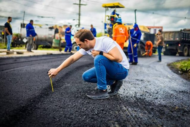 Desenvolvimento avança e marca início das obras de pavimentação em uma das principais vias da cidade