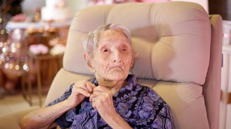 Segunda pessoa mais velha do Brasil, pernambucana completa 115 anos cercada pela família
