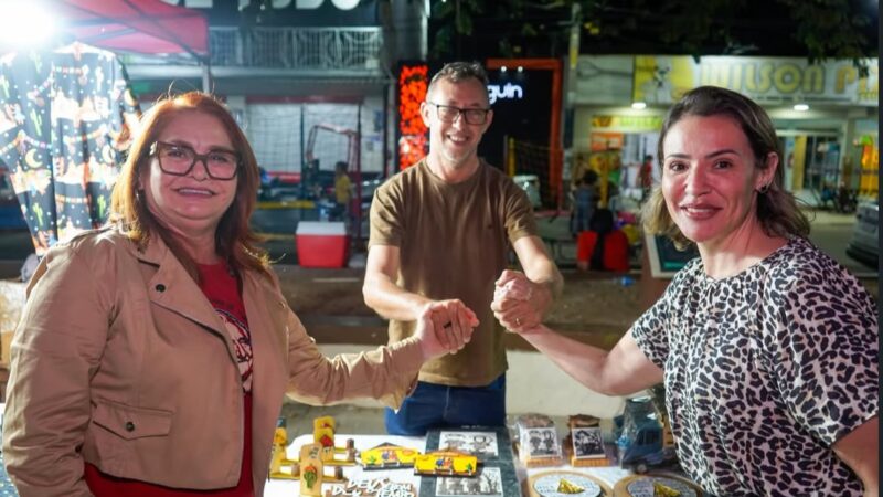 Pré-candidata a deputada estadual, Ivete Caetano prestigia Feira das Artes em Ouricuri