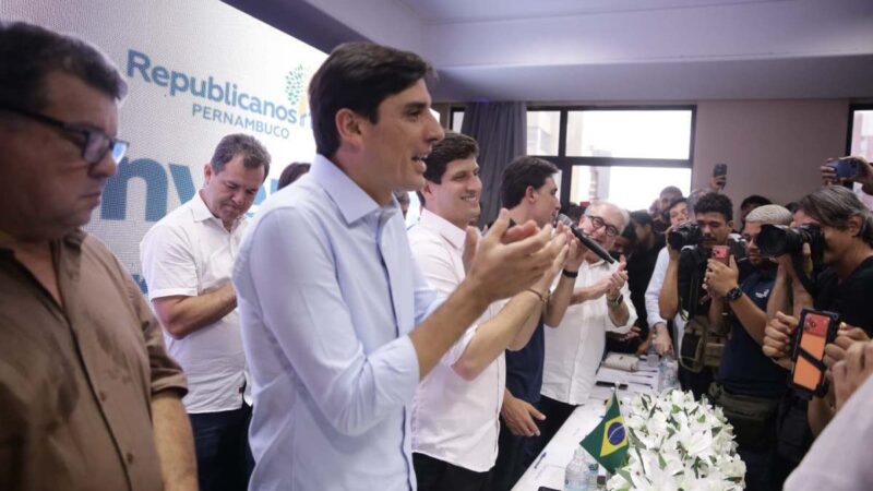 No Recife, Republicanos oficializa nome de Carlos Costa como vice de João Campos