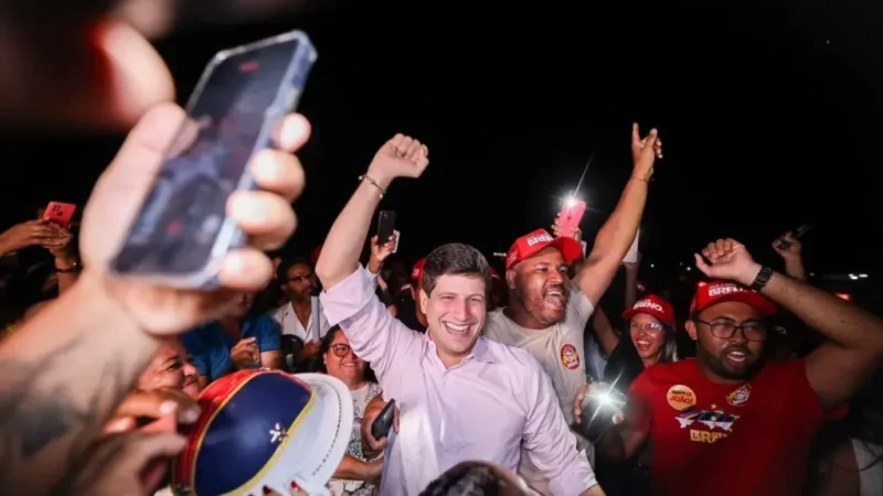 João Campos promete requalificar a PE-475 durante agenda em Cedro