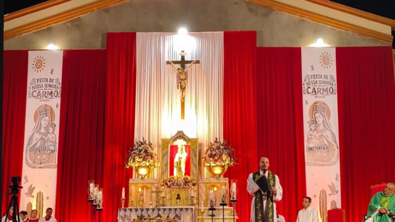 Procissão marca programação desta segunda-feira na Festa de Nossa Senhora do Carmo