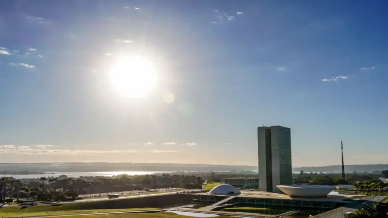 Congresso vota nesta semana fim da escala 6×1 e “taxa das blusinhas”