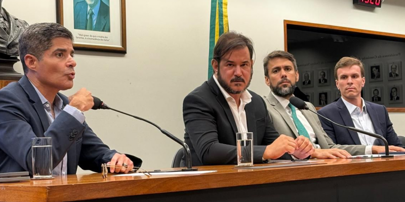 Após retirada de Miguel Coelho, União Brasil fica fora da disputa majoritária em Pernambuco