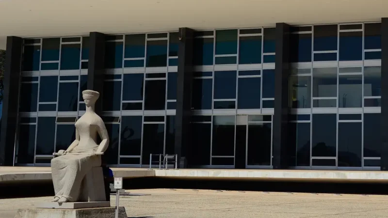 Segunda Turma do STF forma maioria para afastar diretor-geral da PF