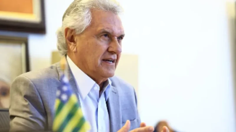 Caiado descarta apoiar Flávio Bolsonaro em eventual 2º turno