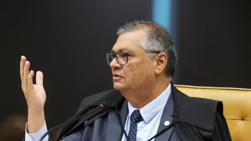 Dino determina fim do sigilo de investigações sobre o filme Dark Horse
