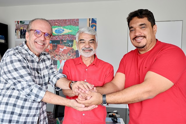 Ao lado de Fernando Dueire, Humberto recebe apoio do prefeito de Cabrobó