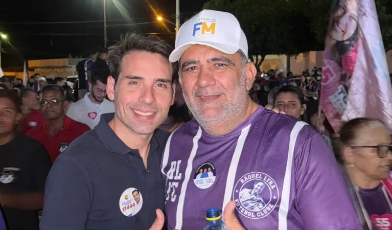 Prefeito Teto Teixeira acompanha caminhada de João Paulo Costa em Moreilândia
