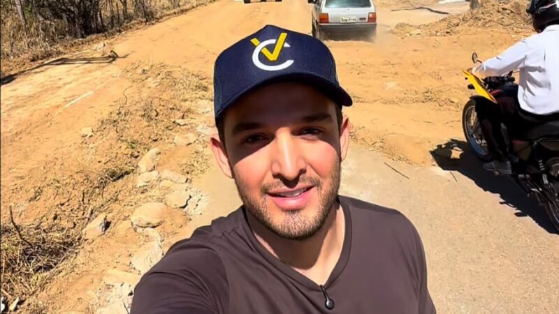 Victor Coelho acompanha avanço da obra da Avenida Tamboril, que vai transformar área de expansão de Ouricuri