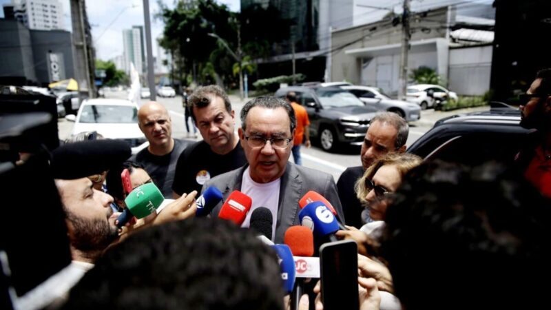 Augusto Cury declara apoio a Flávio Bolsonaro no segundo turno